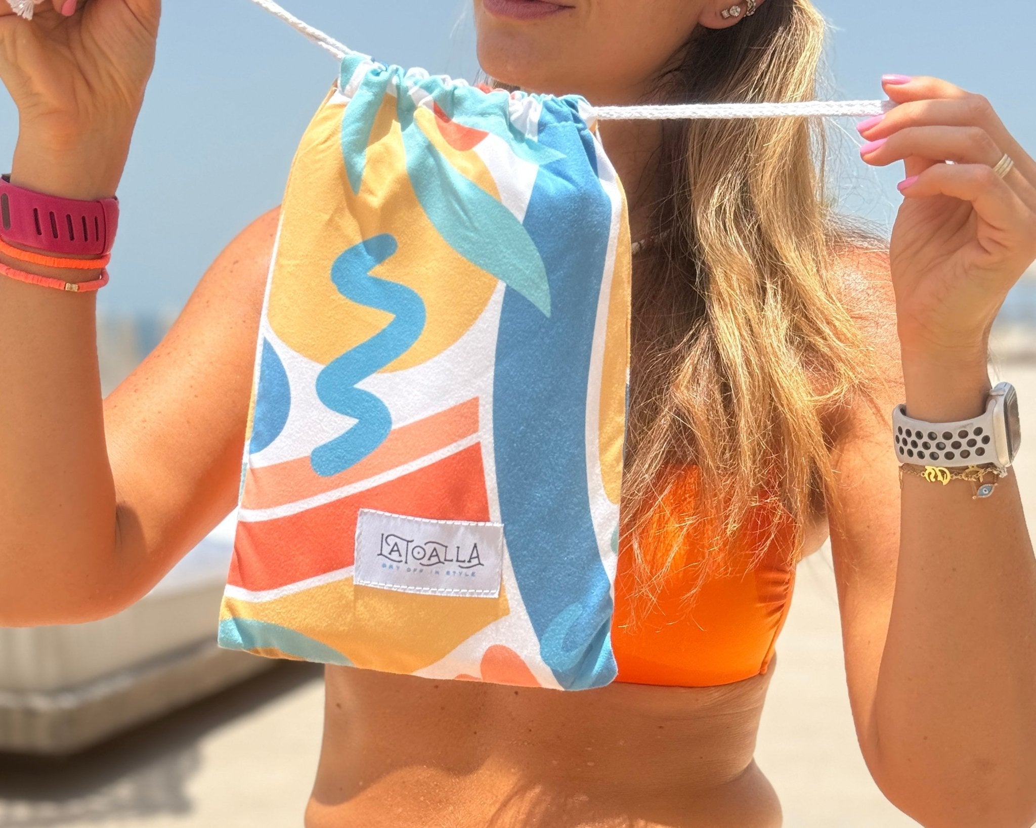 Beach Towel or Bath Towel? Why Microfiber's the Smarter Choice!